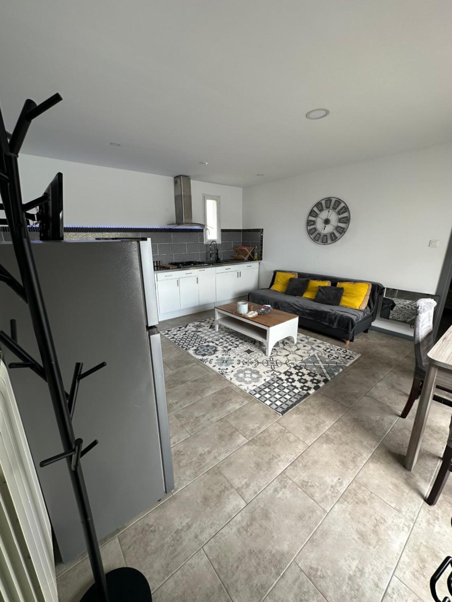 Superbe Appartement Avec Piscine Et Spa Privatif Villeneuve-lès-Béziers Exteriér fotografie